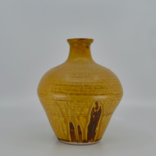 Please use the contact link or email me to discuss selling your Wayne Ngan pottery vases, bowls, etc