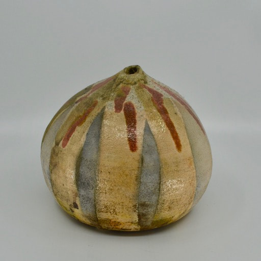 Please use the contact link or email me to discuss selling your Wayne Ngan ceramic vases and bowls