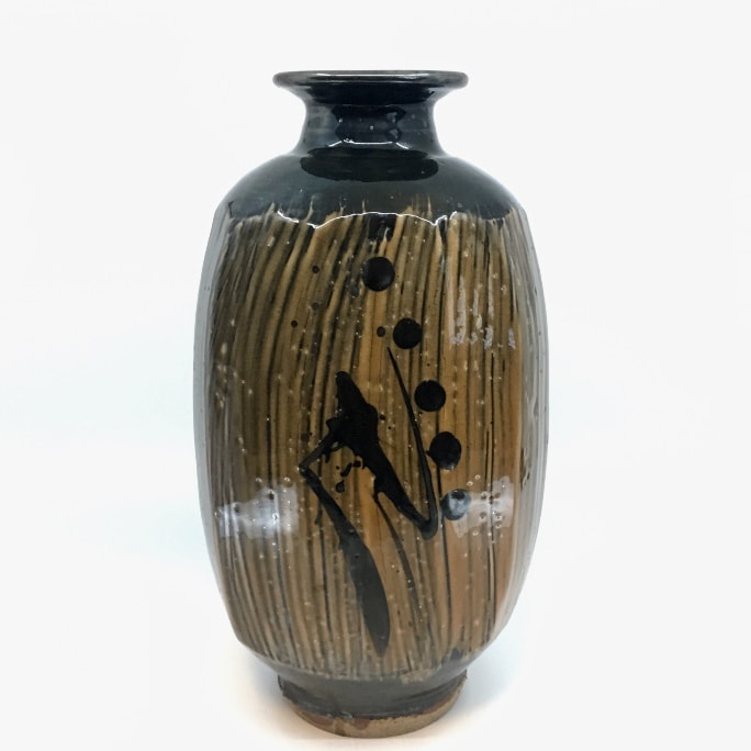 I buy Wayne Ngan pottery see contact page for details